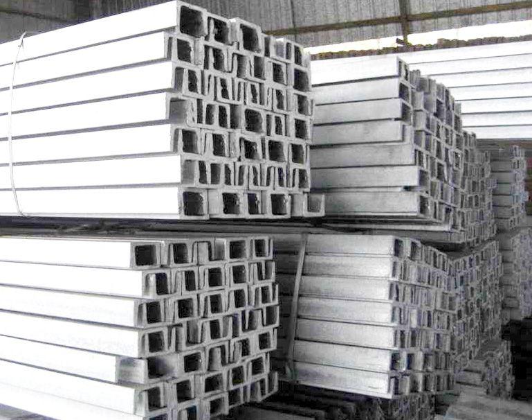 合肥槽鋼主要用于建筑結(jié)構(gòu)、車輛制造和其它工業(yè)結(jié)構(gòu)